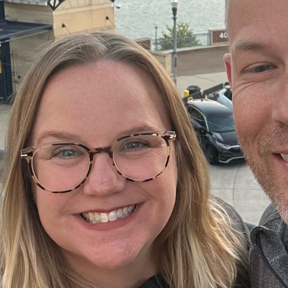 Meet your Posher, Erica - Picture 2 of 2